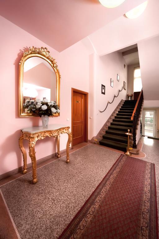 Hotel Residence Select Praag Buitenkant foto